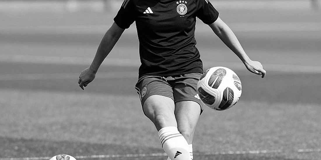 HLV Đinh Hồng Vinh chưa hài lòng dù vào tứ kết ASIAD 2026: Bài học từ những cơ hội bị bỏ lỡ
