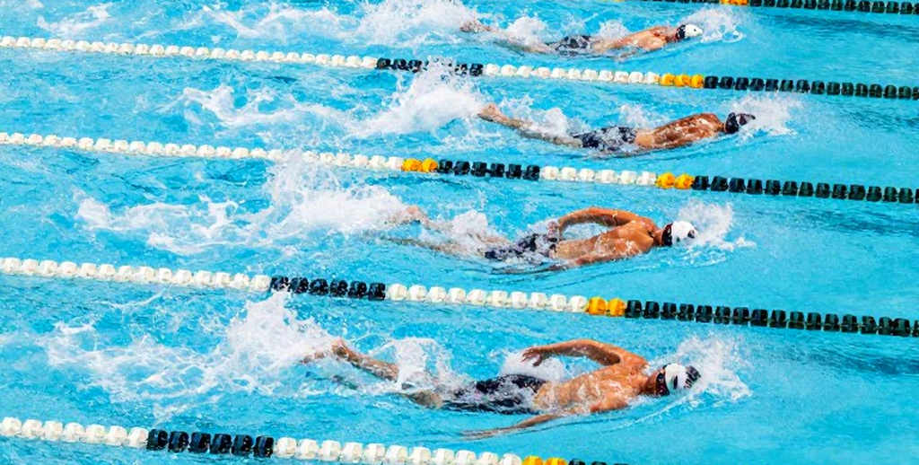 Emma Redman bơi 2:09.80 nội dung 200 yard ếch: mốc 2:10 vỡ trước thềm ACC Championships