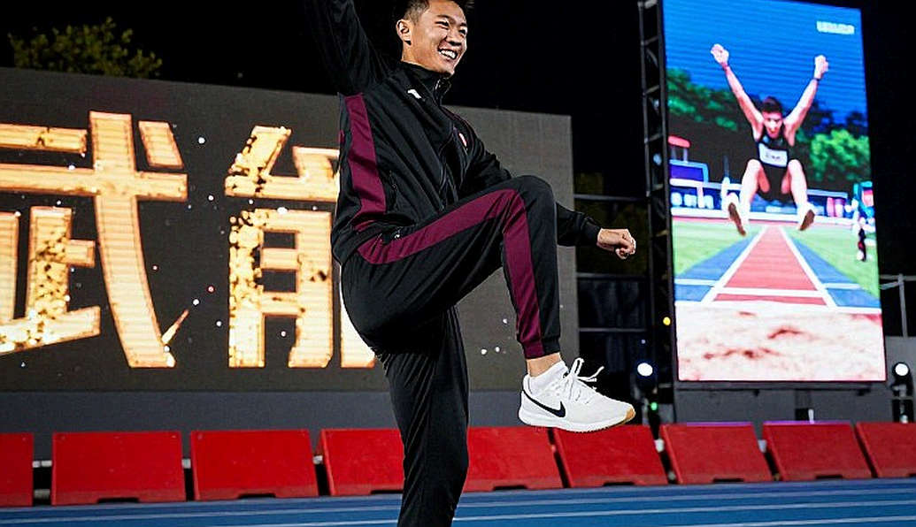 Chicago Marathon 2026: Feysa giữ ngôi trước Lokedi, Kipruto và cú nhảy vọt 2:01:09