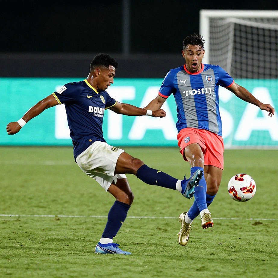 Barcola, cú hat-trick và bài học kiểm chứng từ một phóng viên theo đội