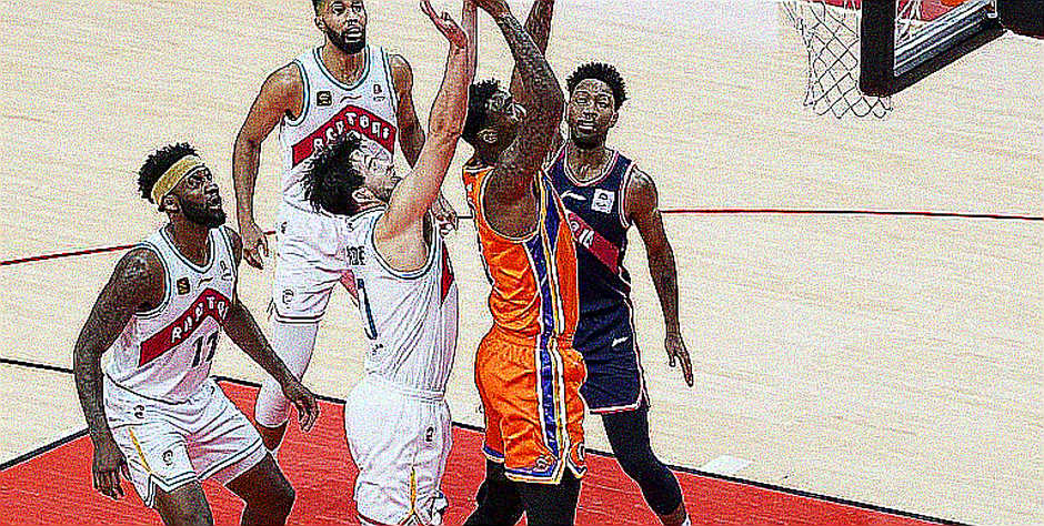 Mike James and the decisive 4-point play: Anadolu Efes win VTB SuperCup Mike James and the decisive 4-point play: Anadolu Efes win VTB SuperCup