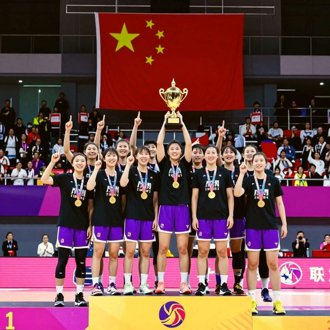Chín chiều phân tích bóng đá: Khi dữ liệu im lặng, trọng tài không được phép đoán Chín chiều phân tích bóng đá: Khi dữ liệu im lặng, trọng tài không được phép đoán
