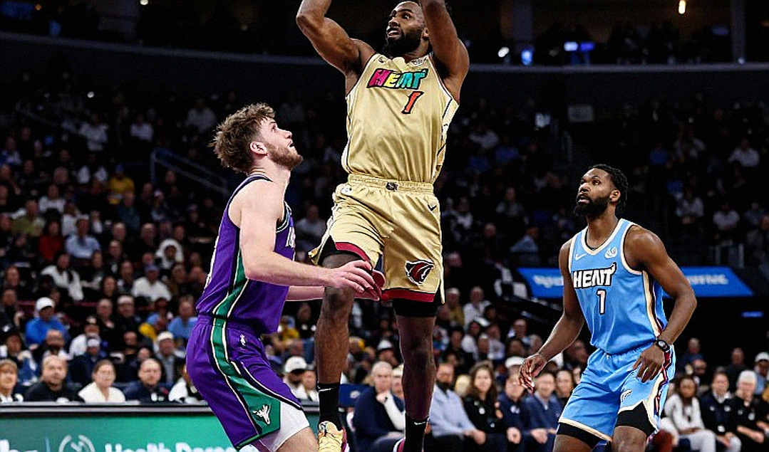 Kanter Freedom kiện Chicago Sky: Khi chiếc áo phông trở thành cuộc chiến pháp lý về tự do ngôn luận