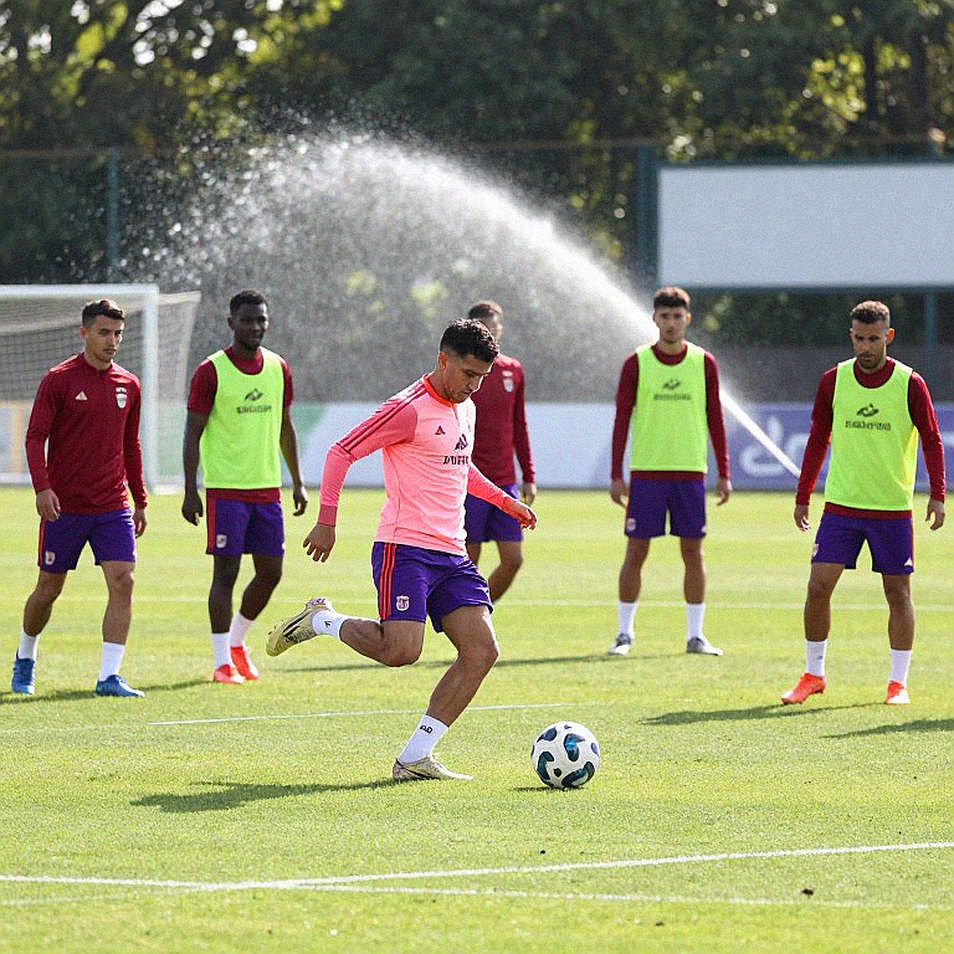 Cong An Ha Noi on the Road to Japan: The Red Card, the Rhythm of Breathing, and an Unanswered Question Cong An Ha Noi on the Road to Japan: The Red Card, the Rhythm of Breathing, and an Unanswered Question