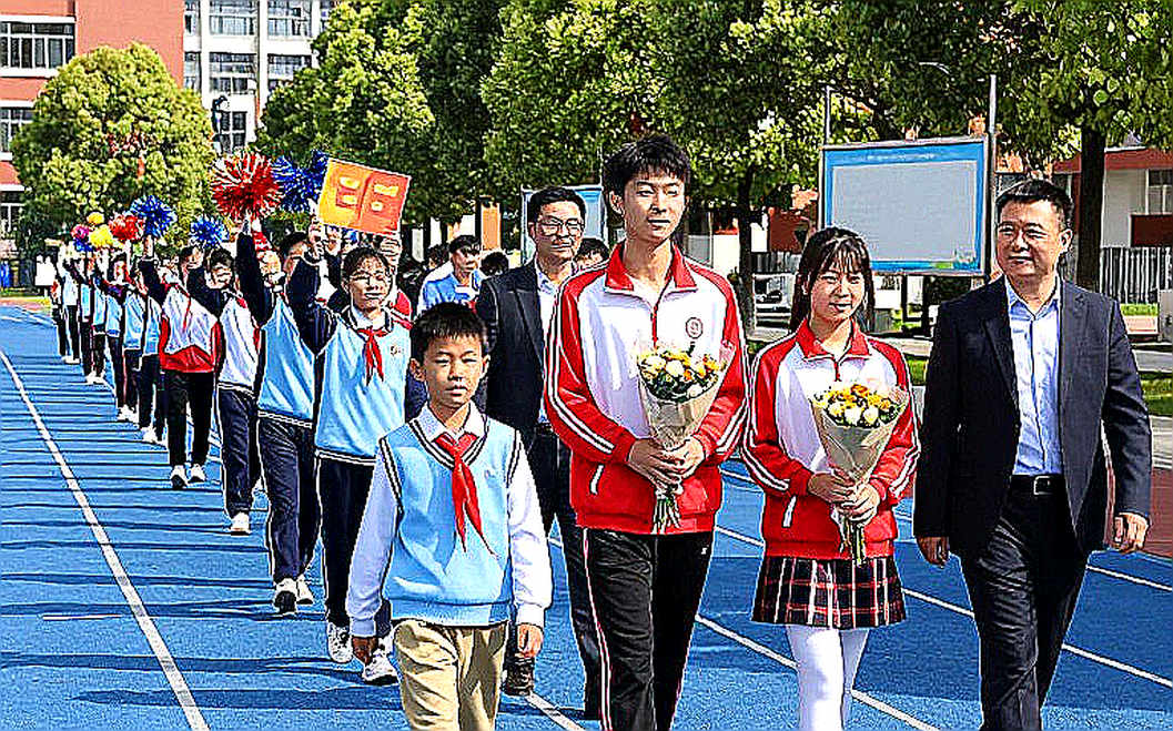 Asian Games 2026, Ngày 1 cầu lông: Đường cong 21-12, 19-21, 14-21 và cái giá của một tuần đồng đội