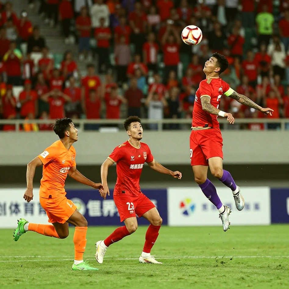 Ba bàn trong 121 phút: SLNA đang sở hữu một tiền vệ, hay một phút lóe sáng được đóng gói thành thương hiệu?