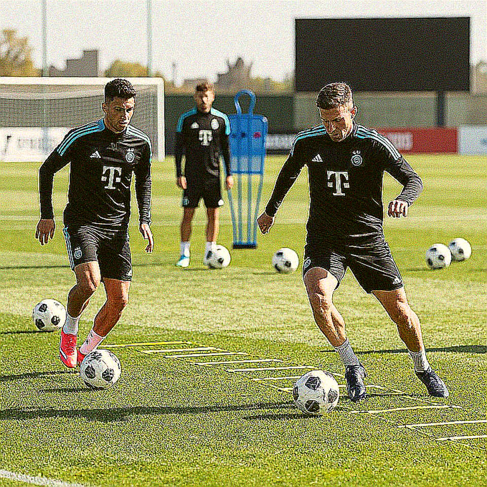 Vietnamese Football After the ASEAN Crown: The Gap Between Two Generations and the Continental Puzzle Vietnamese Football After the ASEAN Crown: The Gap Between Two Generations and the Continental Puzzle