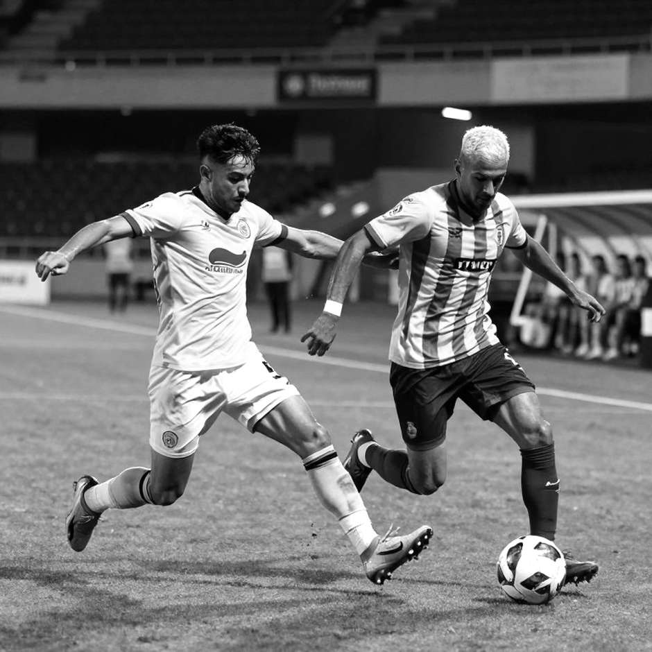 Beşiktaş hậu thuẫn Trabzonspor: Lệnh cấm khán giả sân khách và cuộc đấu ngầm về dòng tiền ở Süper Lig