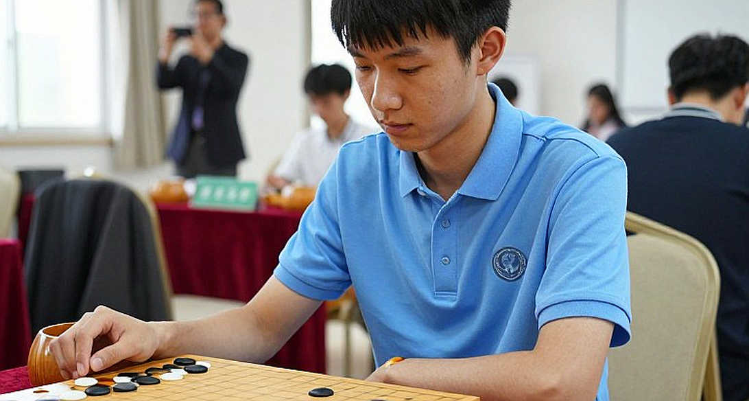 77 đội, năm châu lục và một bàn cờ không có tên người: Điều gì thật sự đang diễn ra ở giải cờ vua dành cho tù nhân