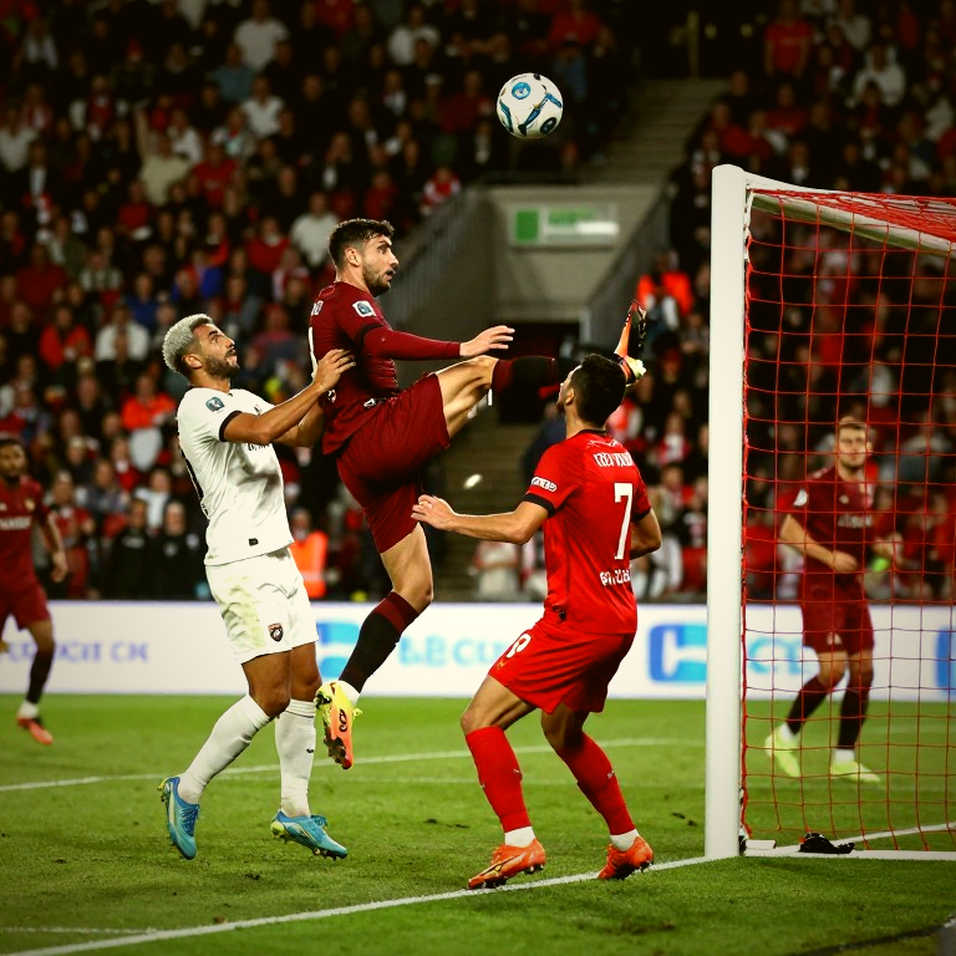 Tuchel không muốn xoay tua: Harry Kane và canh bạc thể lực trước ngày Bayern tái xuất